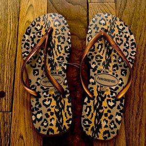 Havaianas slim Animals front flip flop Rose Gold  new with tag size 7/8